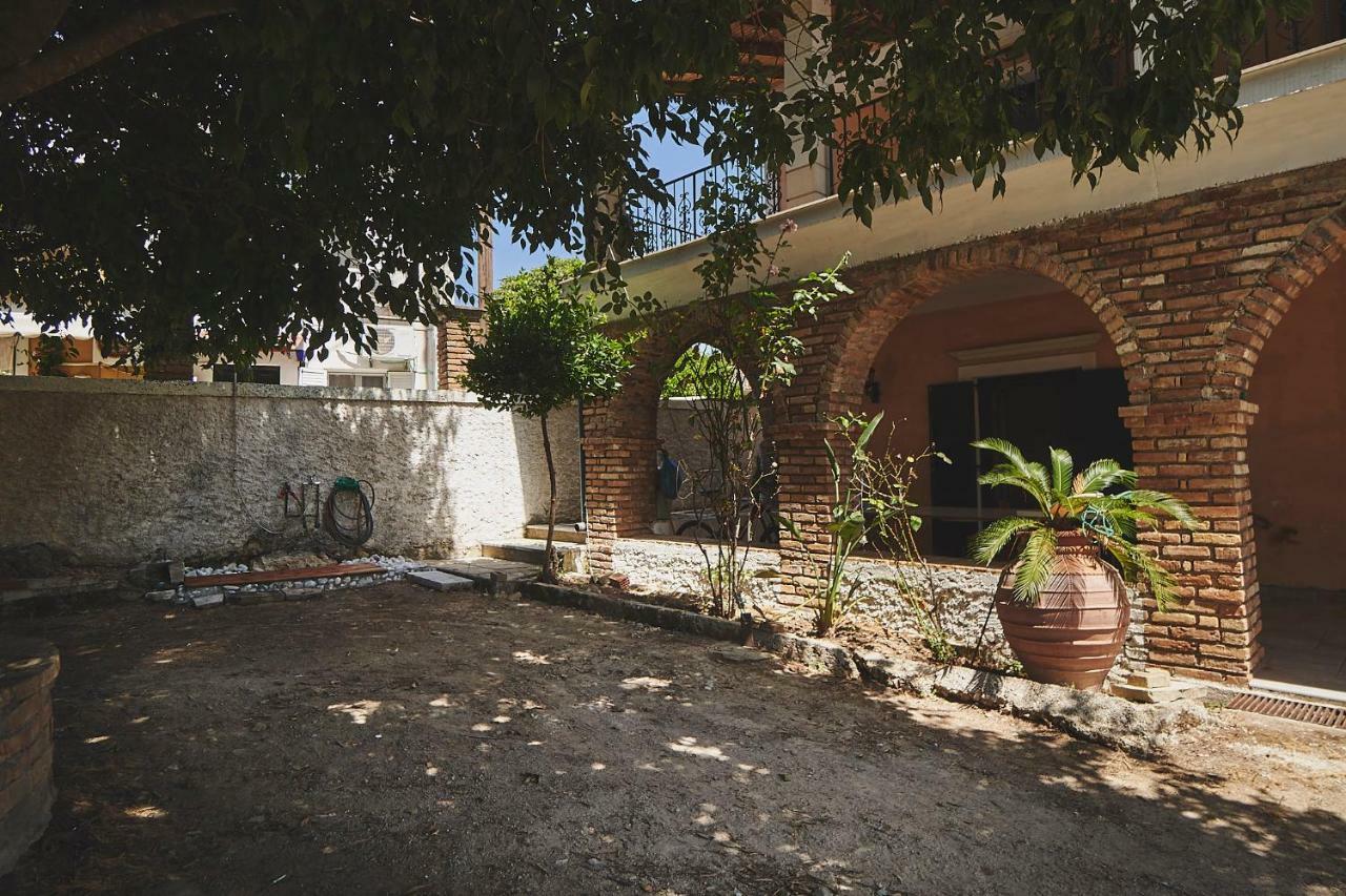 The Guund House Xanthatai